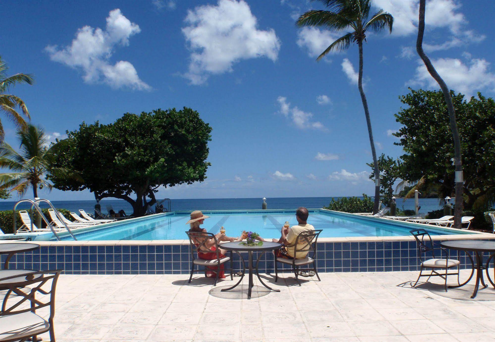 Tamarind Reef Resort Spa & Marina Christiansted Exterior foto